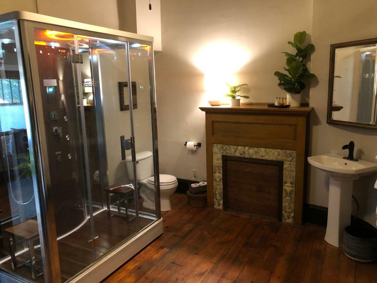 Lyons Twin Mansions Hotel Fort Scott Ngoại thất bức ảnh